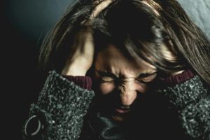 9 modi in cui il dolore è collegato alle emozioni: scopri come affrontarlo