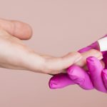 Vantaggi del gel per ricostruzione unghie: durata e resistenza